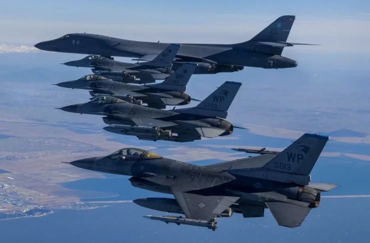 Pentágono avisó que uso de los F-16 por parte de Ucrania no será inmediato