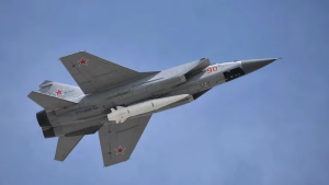 Reportan que un caza ruso chocó con un dron de EEUU en el mar Negro