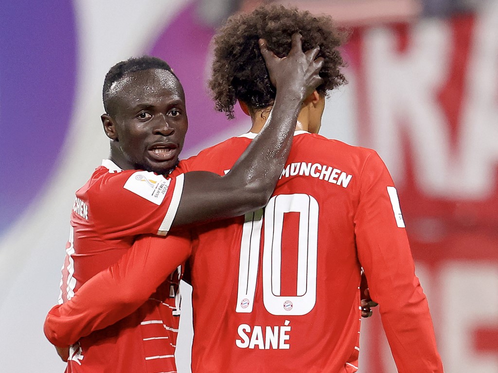 Bayern Múnich suspendió a Sadio Mané por agredir a su compañero Leroy Sané