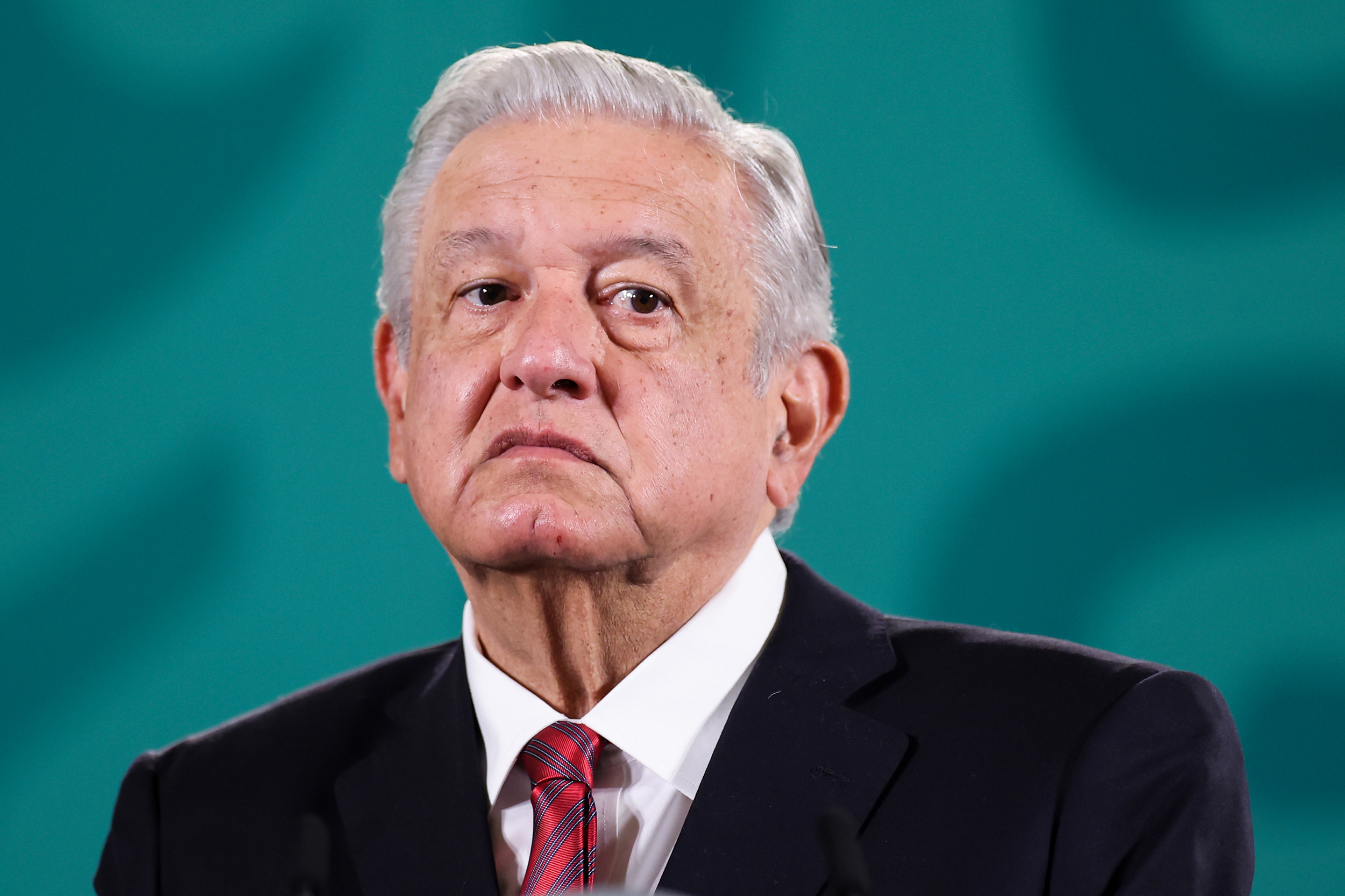 El Congreso de Perú declara persona non grata a López Obrador