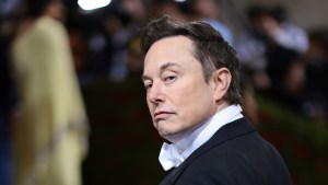 Productividad para ser multimillonario: Elon Musk reveló cuántas horas duerme al día