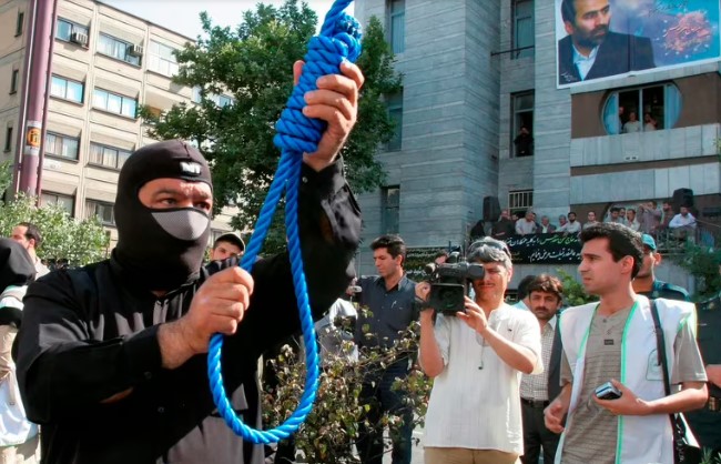 Irán ejecutó a tres hombres más y la ONU denunció el alto número de personas a las que se les aplica la pena capital