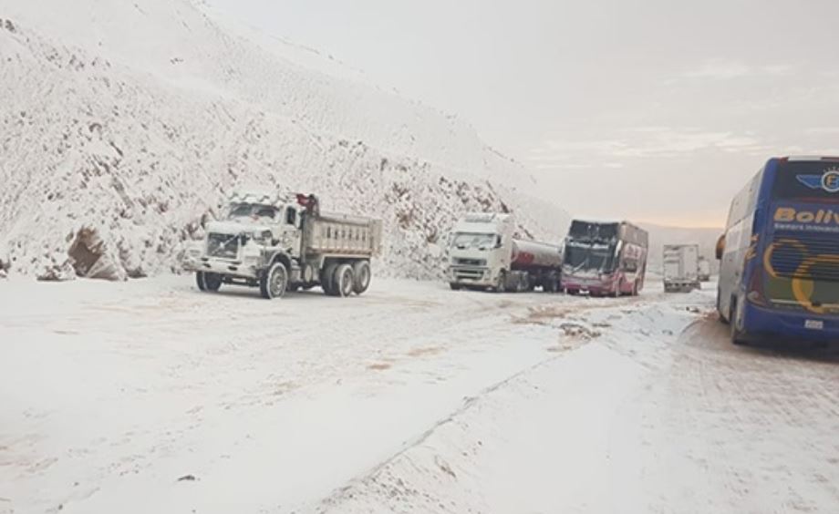 Emiten alerta naranja por lluvias y nevadas intensas en Bolivia