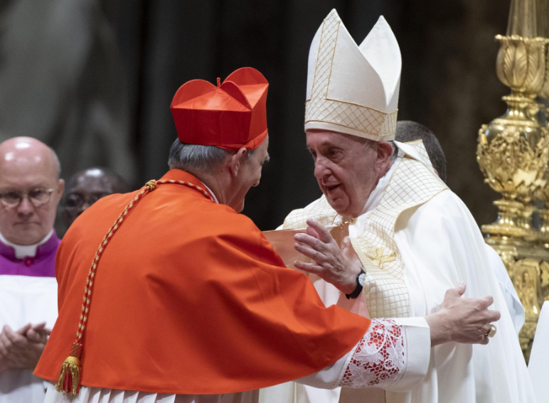 El papa Francisco envía a Kiev al cardenal Zuppi para intentar una mediación en la guerra de Ucrania