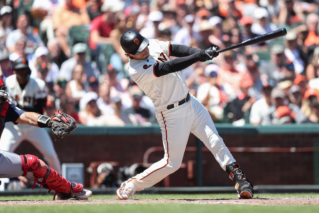 Wilmer Flores castigó a los Bravos con su jonrón número 17 del año (Video)