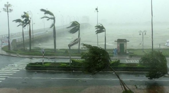 El tifón Doksuri, de categoría 4, amenaza con azotar las islas del norte de Filipinas