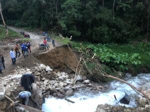Sin vías ni gasolina: el calvario de los lecheros del municipio Miranda en Táchira tras las lluvias