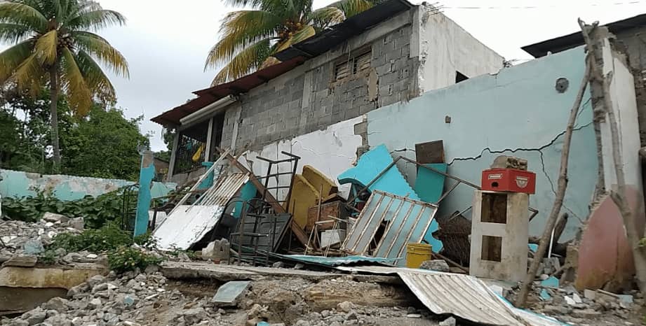 Terrenos movedizos en la Av. Uruguay expone al peligro a más de 180 familias en Barquisimeto