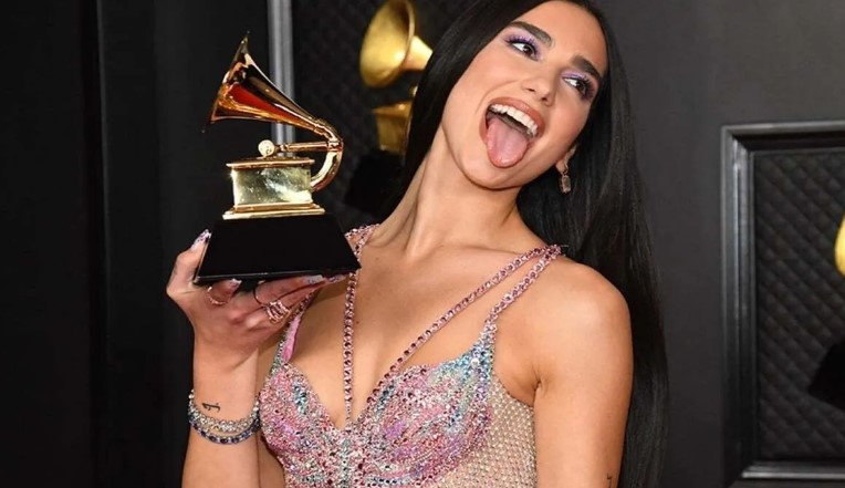 Dua Lipa enfrenta una tercera demanda por su hit “Levitating”