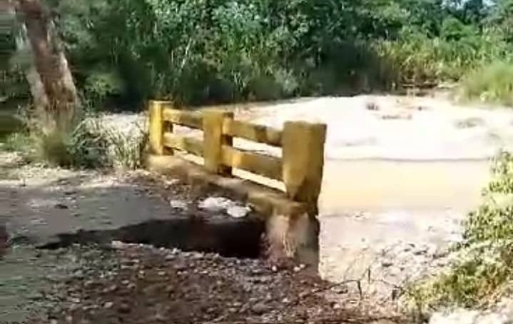 Puente del río Michay en Barinas es una “guillotina” y casi cobra dos vidas el fin de semana