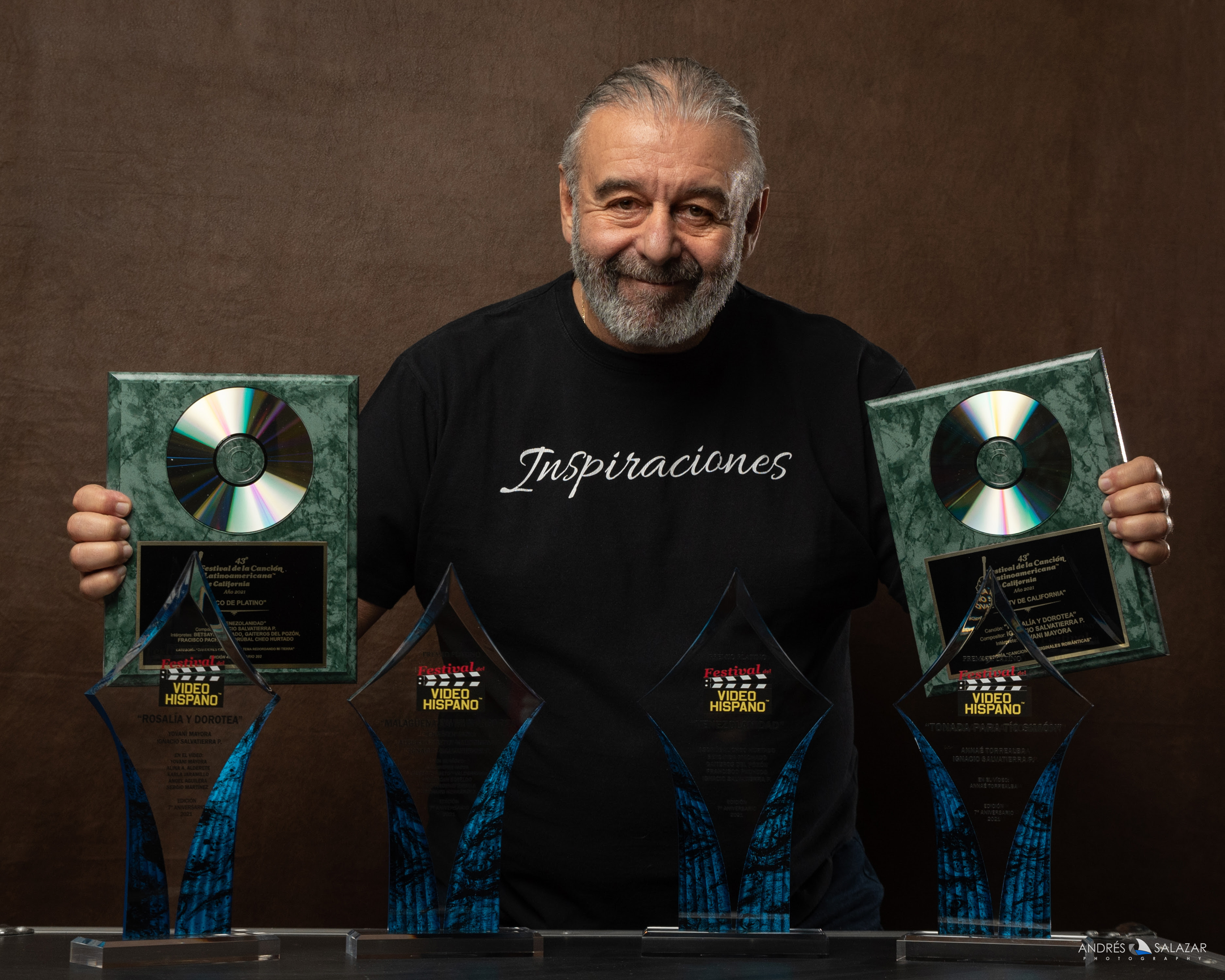 Ignacio Salvatierra recibe doble medalla de oro en los Global Music Awards 2023