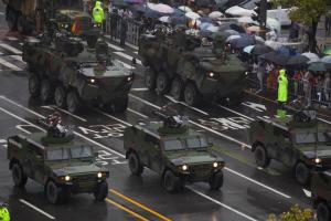 Corea del Sur envió una advertencia a Kim Jong-un con su primer desfile militar en 10 años