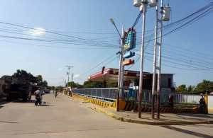 Conductores celebran normalización del suministro de gasolina en estación de Elorza tras meses de denuncias