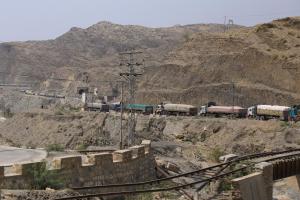 Cierran el principal paso fronterizo entre Pakistán y Afganistán tras enfrentamientos