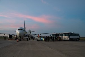 Llegó a Venezuela el primer avión con migrantes deportados desde Estados Unidos