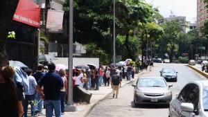 Masiva participación en Caracas para ejercer el derecho al voto en la Elección Primaria (IMÁGENES)