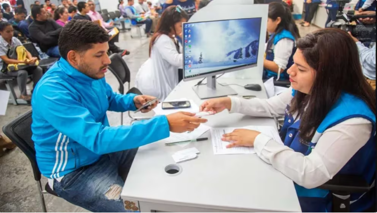 Perú aprobó un decreto para agilizar la expulsión de migrantes irregulares