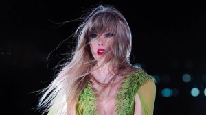 El representante de Taylor Swift explica el altercado con un paparazi en Australia