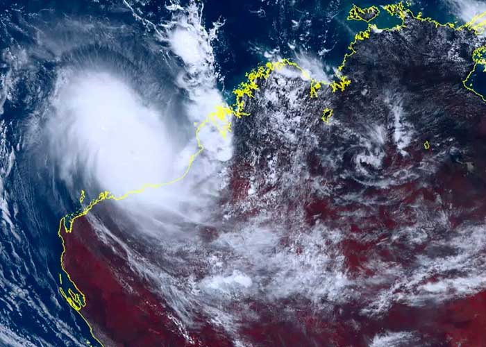 El ciclón Jasper golpea el noreste de Australia con lluvias torrenciales y cortes de luz