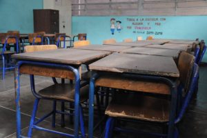 La crisis económica pone en jaque a la educación pública venezolana