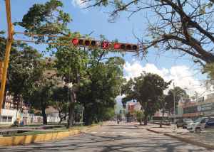 Aragüeños descontentos por falta de decoración navideña en Maracay