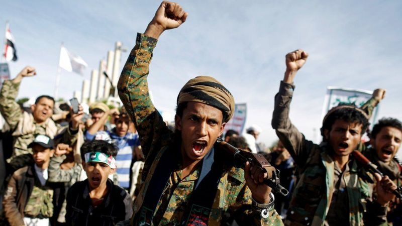 Quiénes son los rebeldes hutíes de Yemen y por qué EEUU y Reino Unido lanzaron un ataque contra ellos
