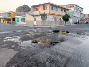 La ciudad de las cloacas: Vecinos de San Ignacio en Maracay “ya no aguantan más”
