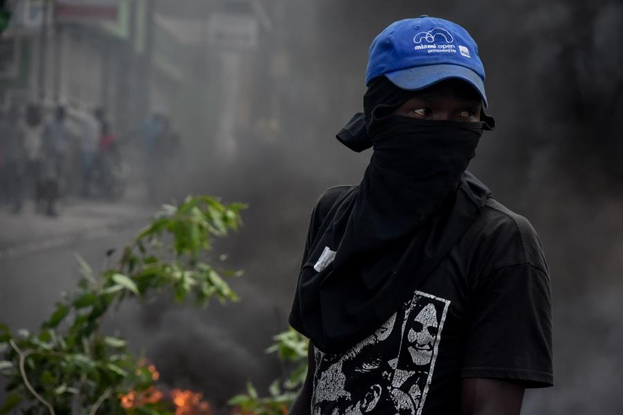 Disturbios contra Henry en numerosas ciudades de Haití han dejado al menos seis muertos