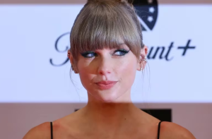 Taylor Swift aterriza en Singapur tras el incidente con un paparazi en Australia