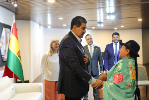 Nicolás Maduro recibió en Caracas a la canciller de Bolivia
