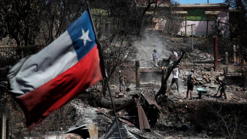 “Solo pude sacar a los perros”: la pesadilla de una de las víctimas de los incendios en Chile