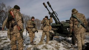 Ucrania detiene a dos espías rusos que planeaban ataques contra torre de TV en Kiev y Estado Mayor