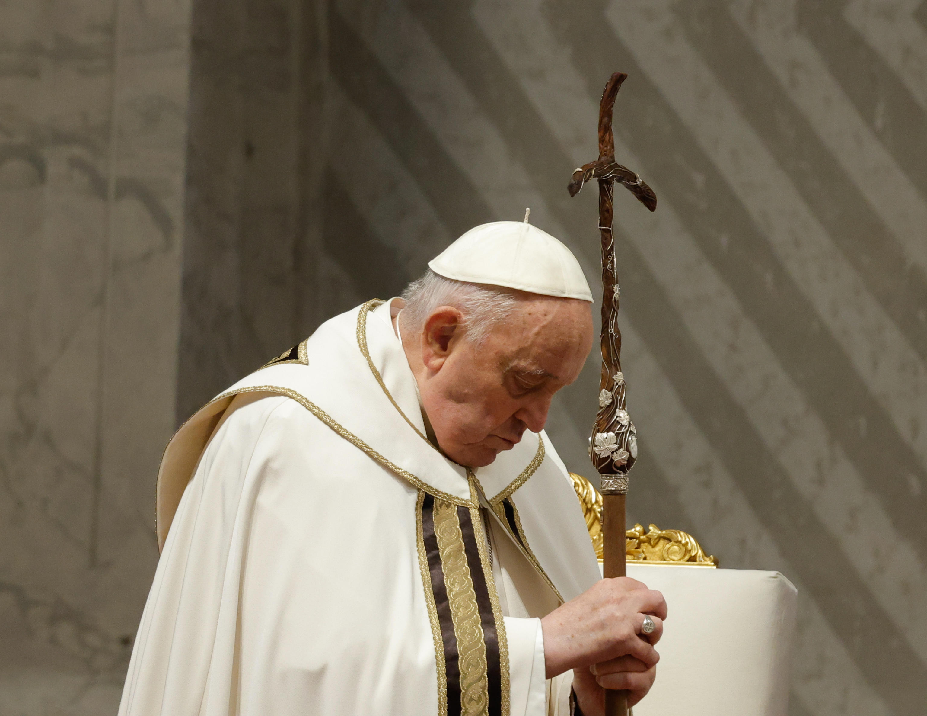 El papa Francisco urge al “cese al fuego” en las guerras en Oriente Medio