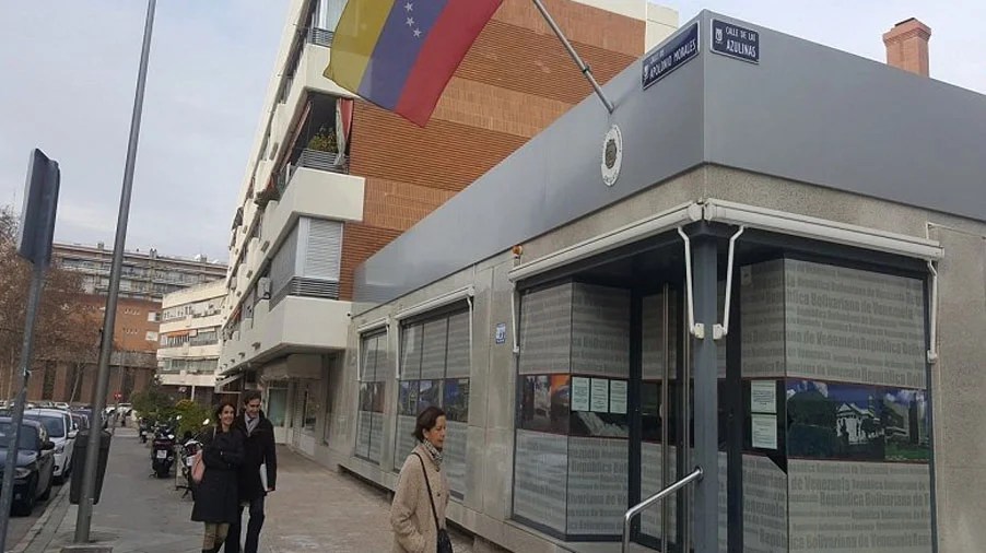 Venezolano en España denunció que el Consulado en Madrid ha impedido durante tres días la inscripción en el RE (VIDEO)