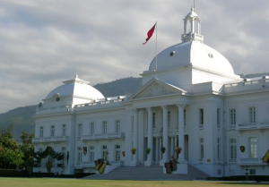 El Palacio Nacional de Haití recibió nuevo ataque de hombres armados