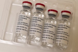 AstraZeneca oficializa que retira de la venta su vacuna contra el Covid