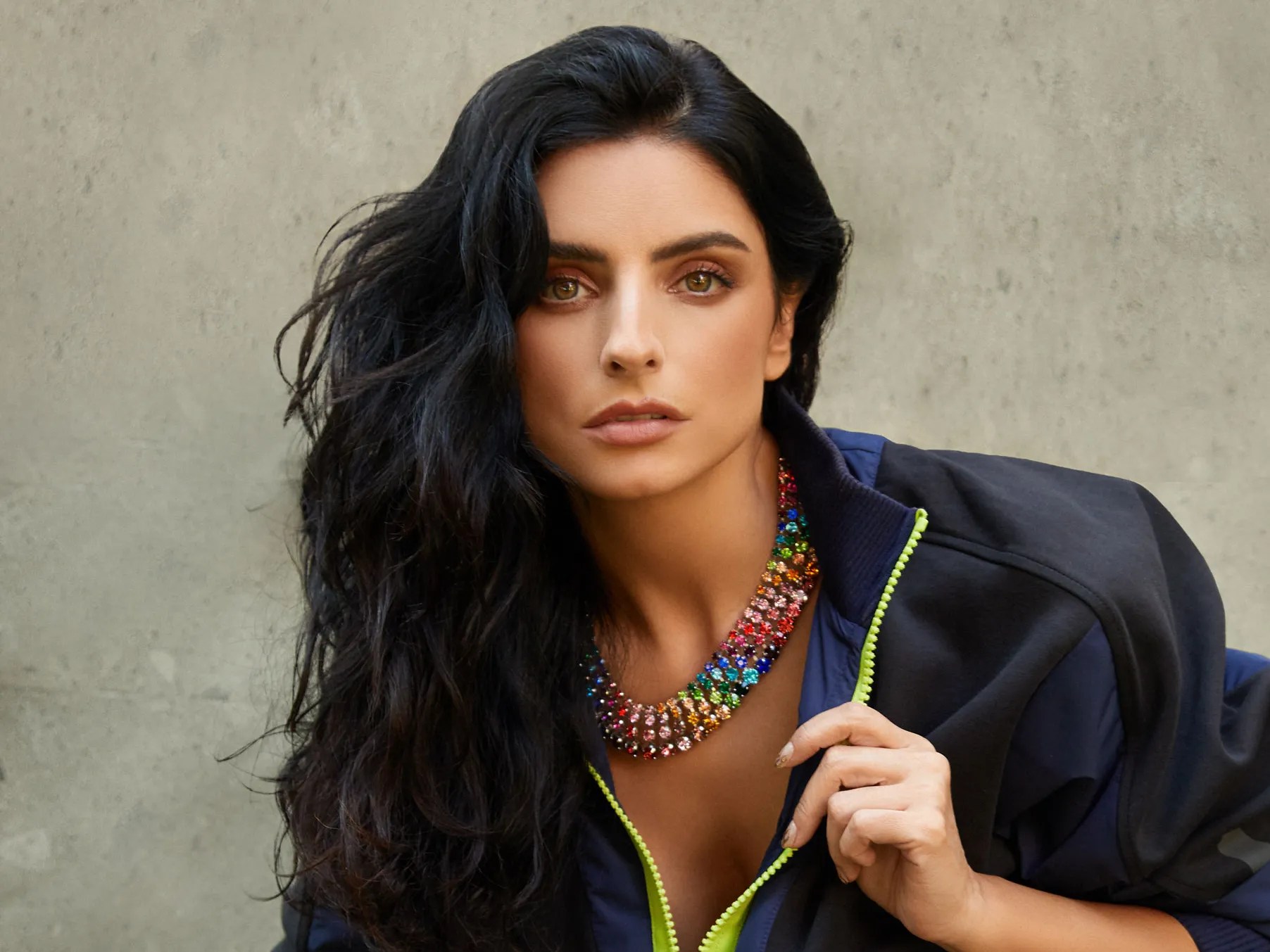 Aislinn Derbez confesó que se siente mejor soltera