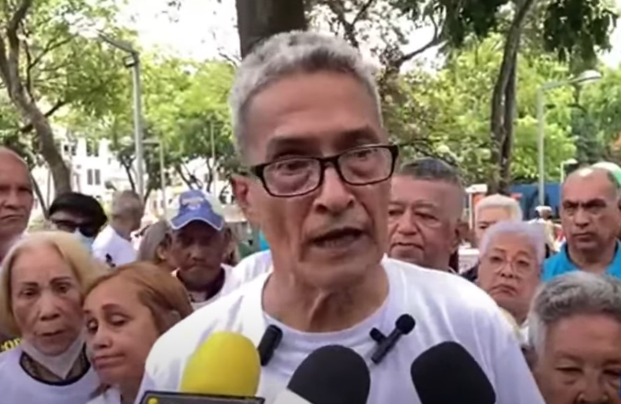 Jubilados y pensionados venezolanos marchan en el “Día del Adulto Mayor” para exigir una vejez “digna” (Video)