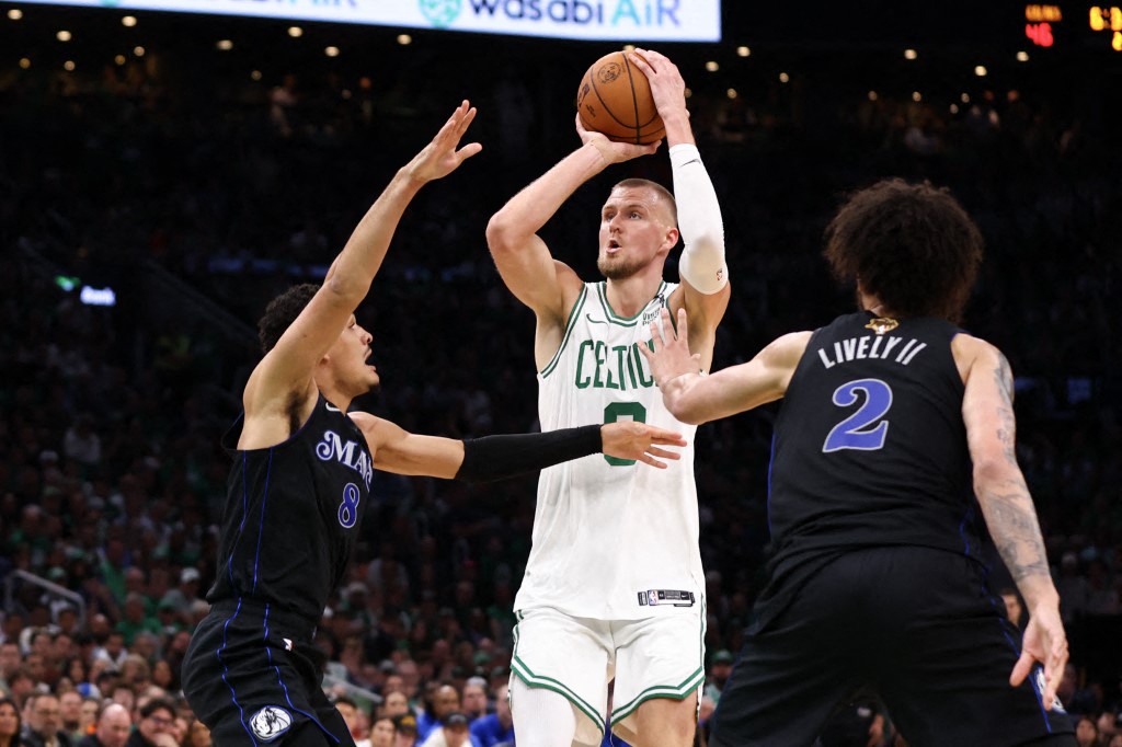 Porzingis lideró primer triunfo de Celtics sobre Mavericks en las Finales de la NBA