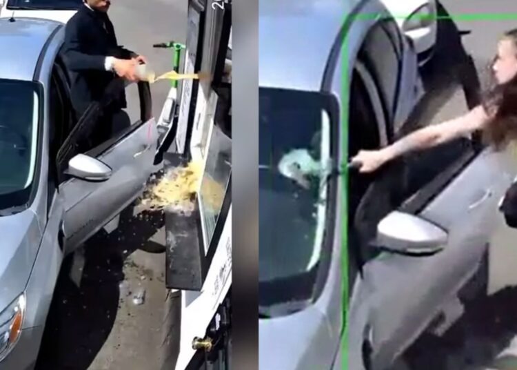 Barista le rompió el parabrisas del carro con un martillo a un cliente que le reclamó el precio del café en Seattle (VIDEO)