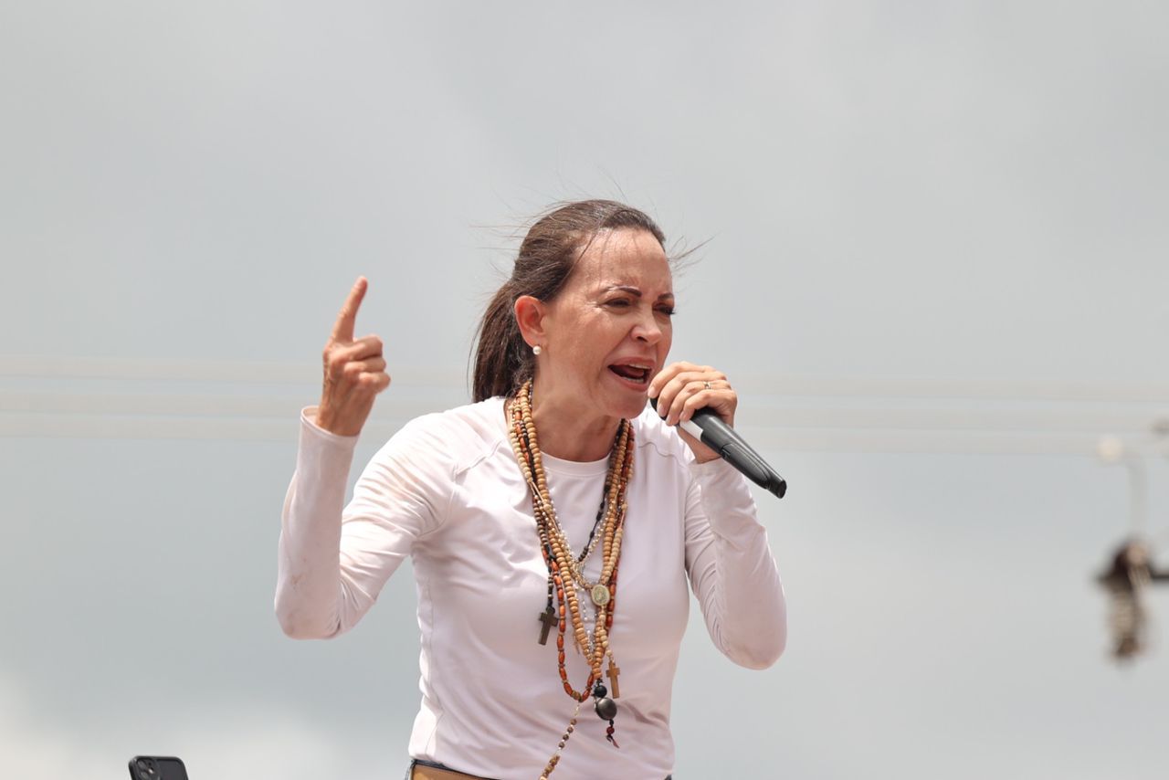 María Corina exigió la liberación del periodista Gabriel González durante su gira por Guárico (video)