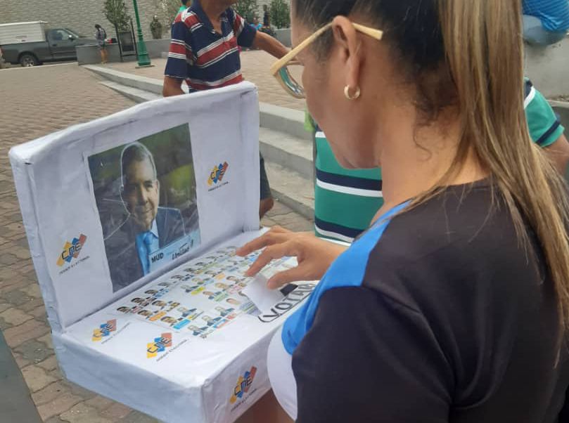 En La Guaira enseñan a la ciudadanía cómo votar el próximo #28Jul (VIDEO)