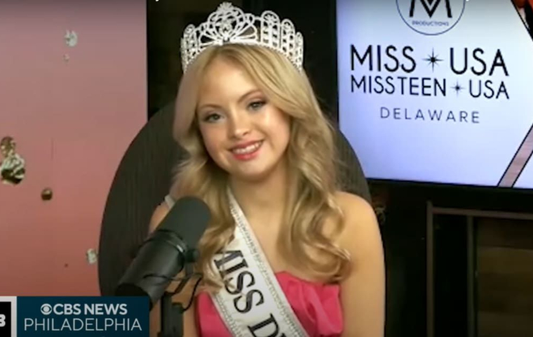 Kayla Kosmalski, la primera candidata con síndrome de Down que gana la corona del Miss Teen Usa Delaware
