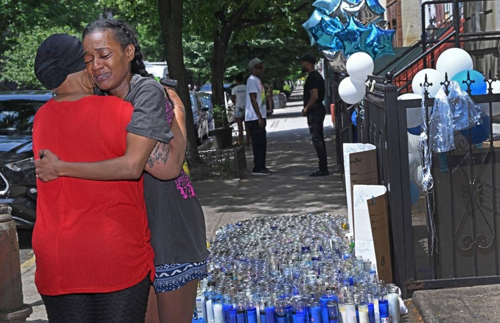 La angustia de la madre de adolescente que fue asesinado por su primo menor en Nueva York