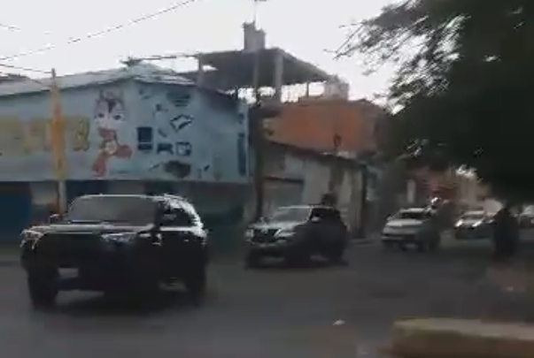 VIDEO: en la triste caravana de Maduro en Carora faltaron simpatizantes y sobraron camionetas de lujo