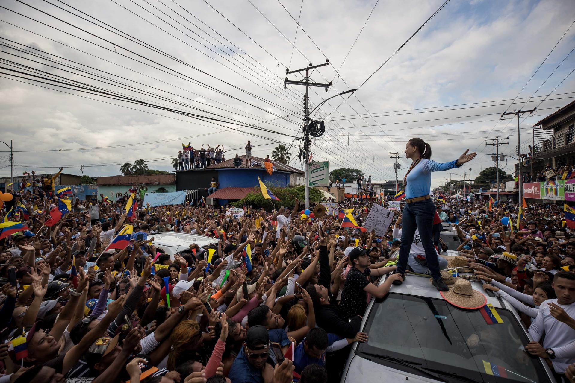 Venezuela cierra su campaña para la elección presidencial con todo dicho pero nada decidido
