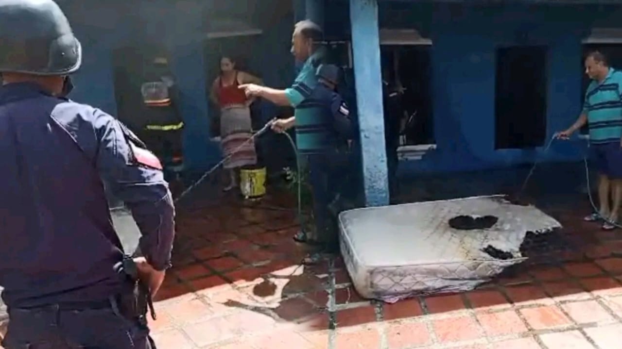 Fluctuaciones eléctricas pudieron haber originado incendio en vivienda de La Villa en Barinas