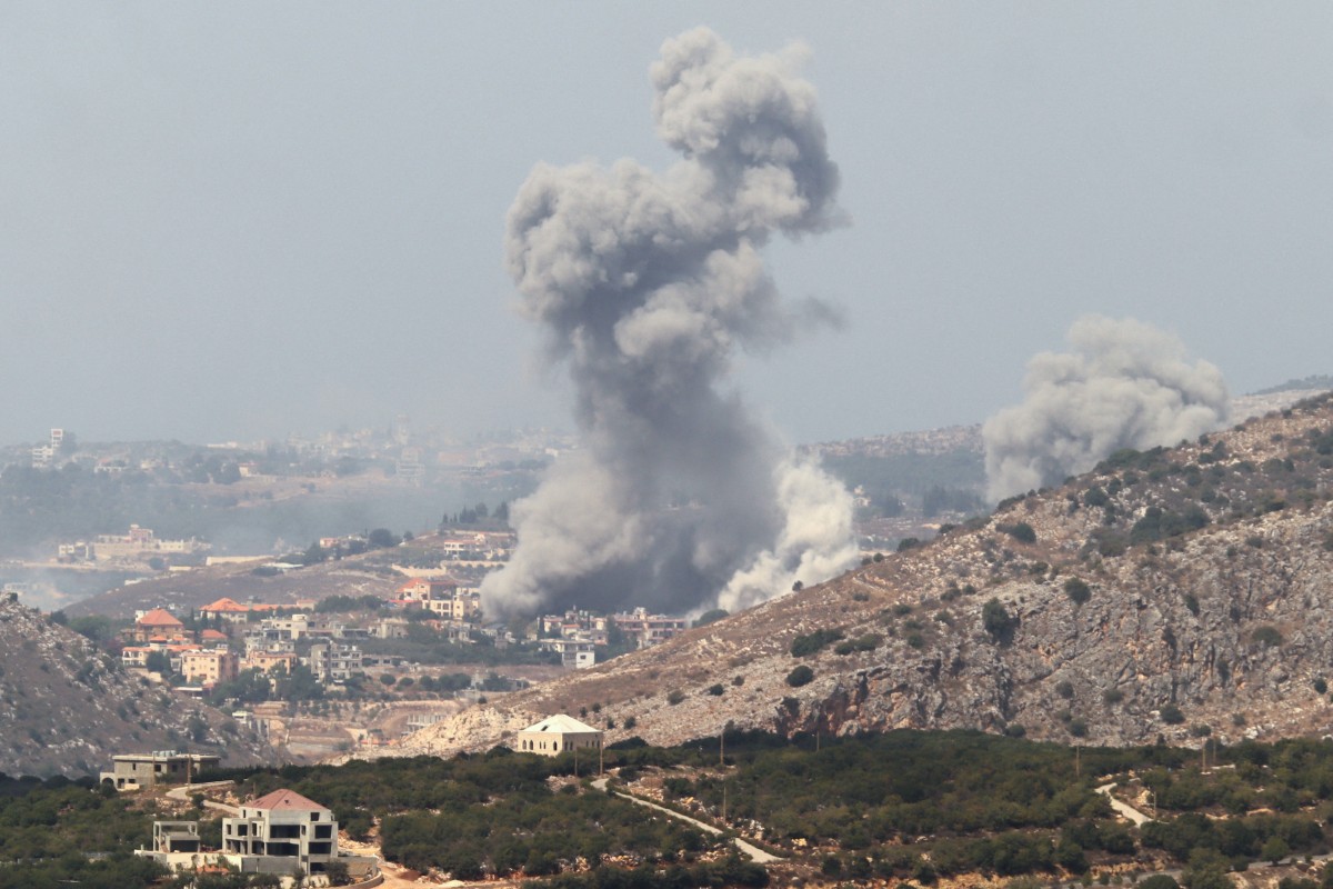 Al menos 100 muertos en Líbano tras intensos bombardeos israelíes