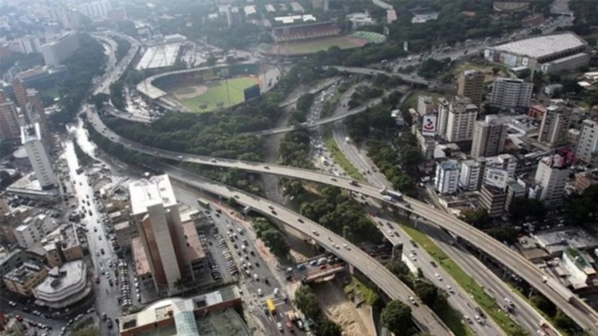 Anunciaron cierre parcial de la autopista Francisco Fajardo este #16Oct